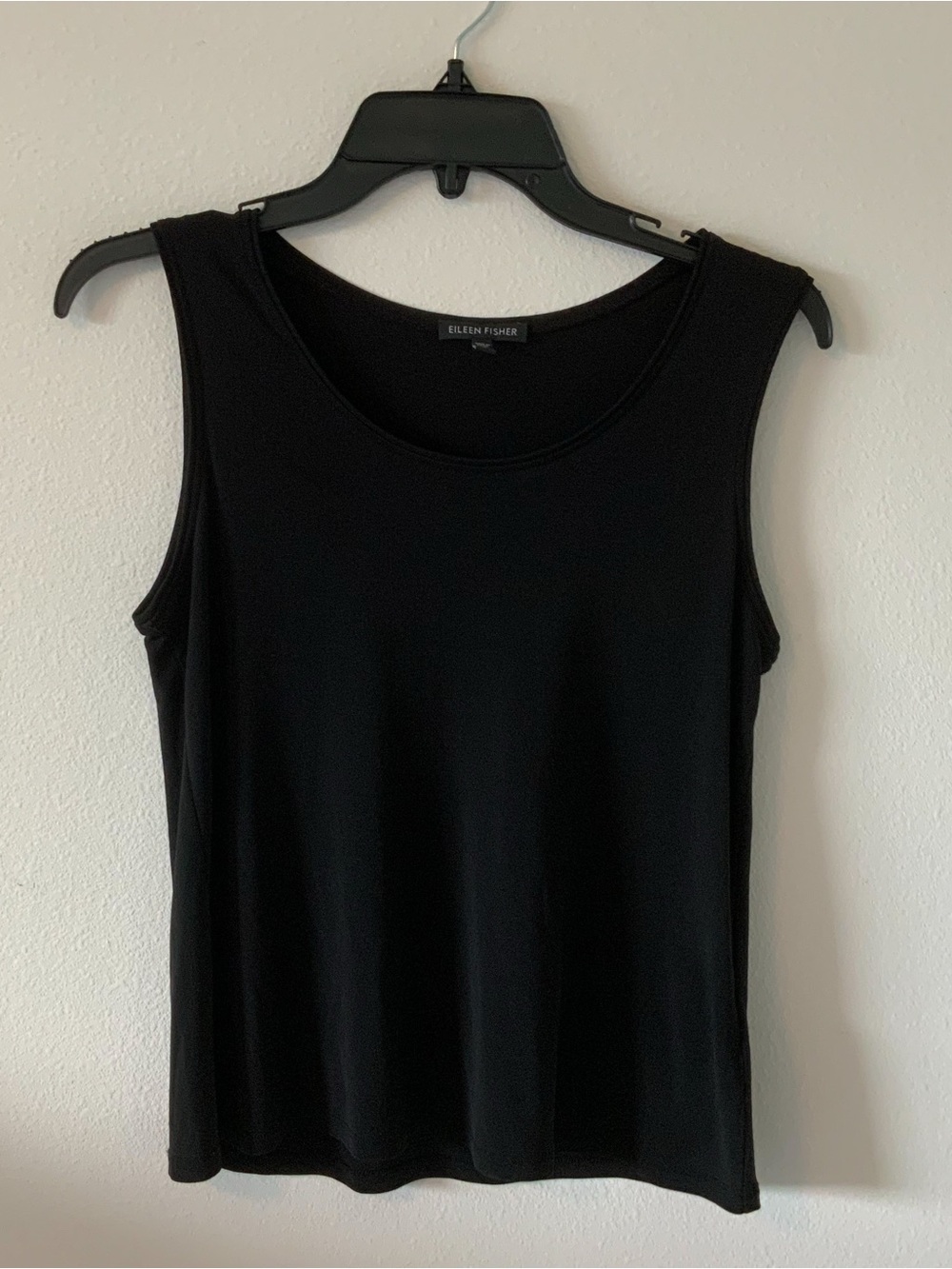 Eileen Fisher S Black Sleeveless 100% Silk Classic Tank Top Shirt Base Layer - Picture 6 of 7